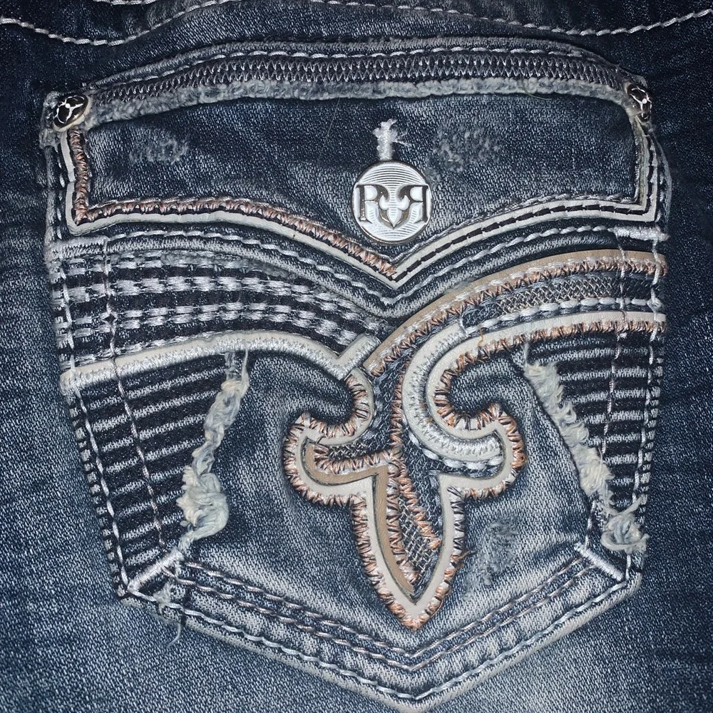 🚫SOLD🚫 New Women’s Rock Revival Sosie Mid-Rise Straight Jeans - Picture 11 of 15